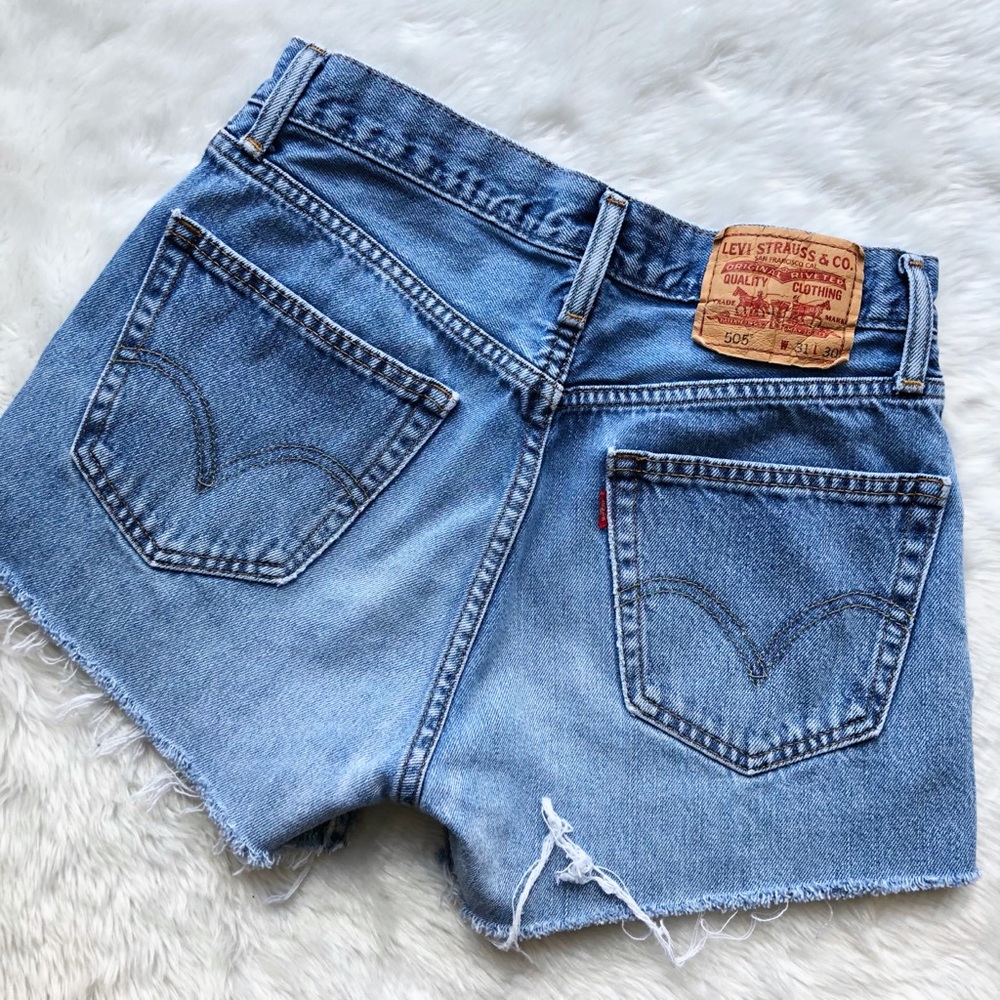 Levi’s cut off shorts